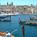 Luxury 3br In Steps From Balluta Bay Apartament *