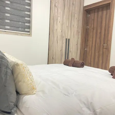 Luxury 3br In Steps From Balluta Bay アパート スリーマ