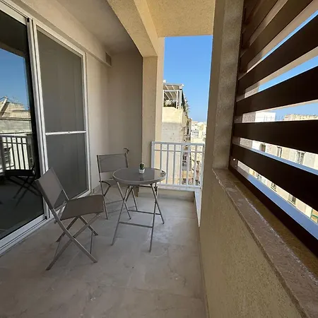 Luxury 3br In Steps From Balluta Bay Apartamento