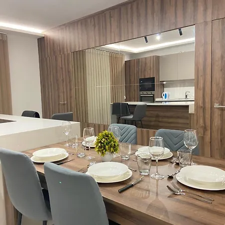 Luxury 3br In Steps From Balluta Bay