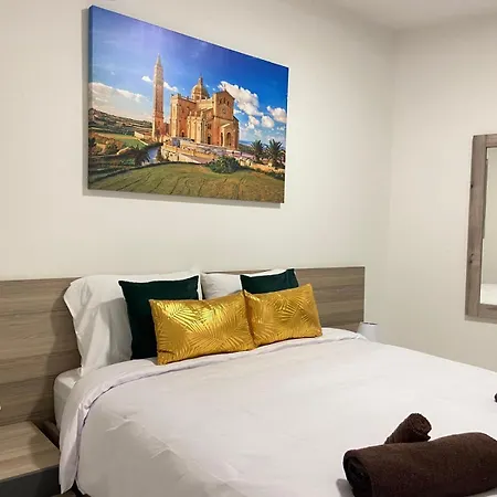 Daire Luxury 3br In Steps From Balluta Bay