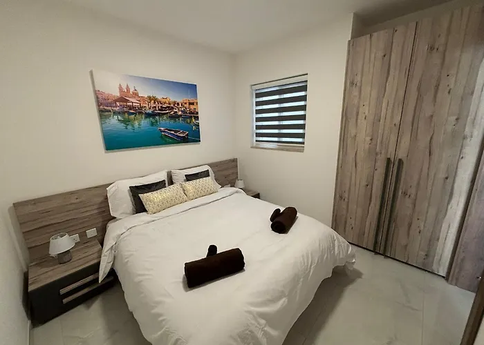 Apartamento Luxury 3br In Steps From Balluta Bay