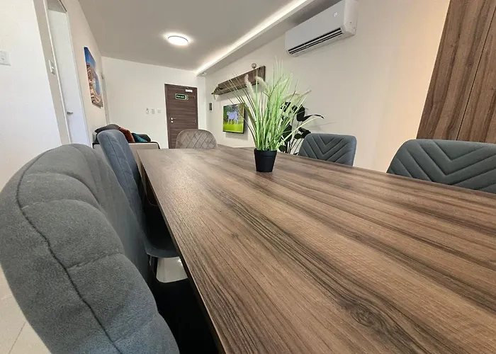 Luxury 3br In Steps From Balluta Bay