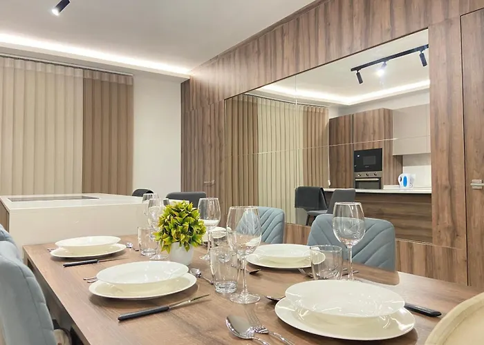 Luxury 3br In Steps From Balluta Bay * Sliema