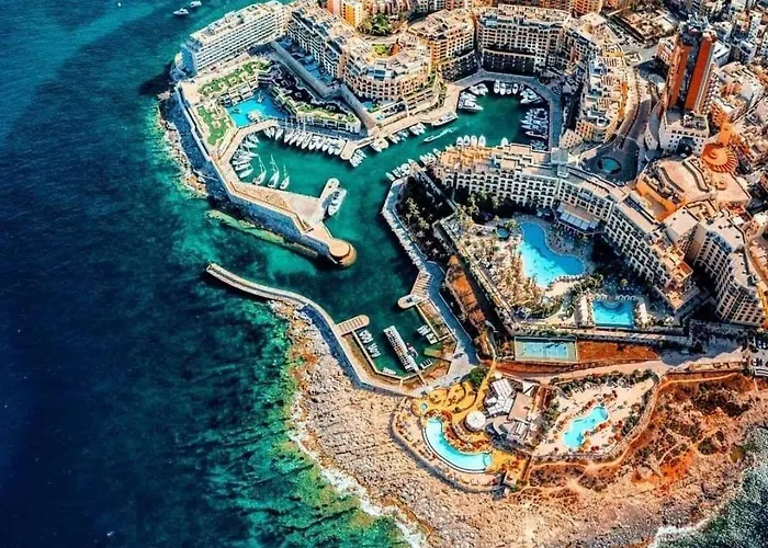 Luxury 3br In Steps From Balluta Bay Daire *