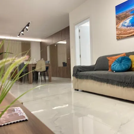Luxury 3br In Steps From Balluta Bay Apartment