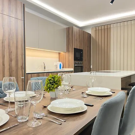 Luxury 3br In Steps From Balluta Bay Sliema